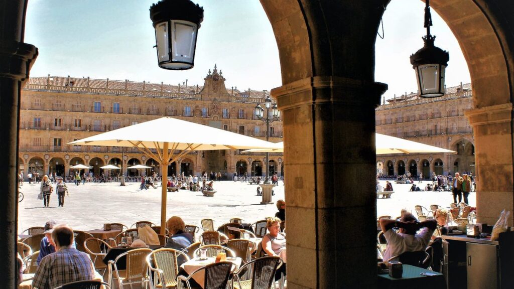 Vendre un bien en Espagne : documents, taxes et retenue de 3 %